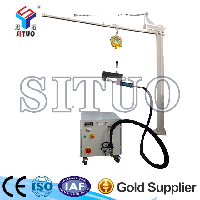 汽車(chē)翼子板自穿刺鉚接機(jī)